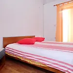 Paro * Паг