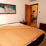 Paro Апартаменты Паг