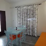 Paro * Паг