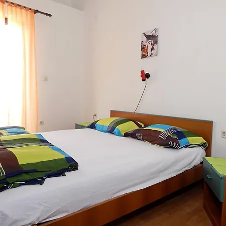 Apartment Paro Pag Town