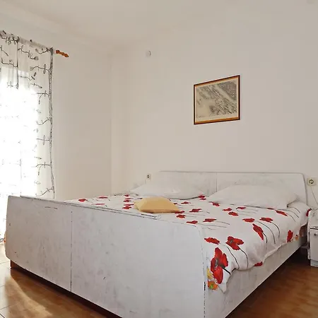 Apartament Paro