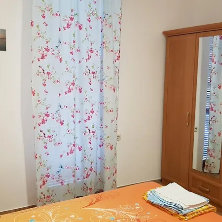 Paro * Паг